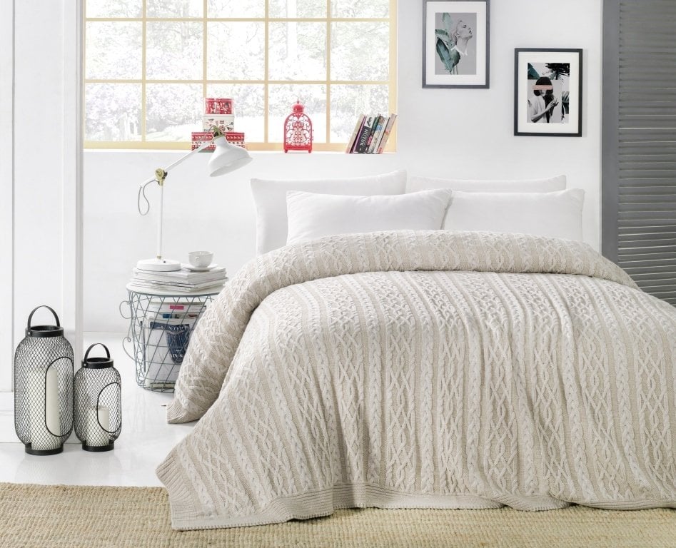 Knitted Blanket 220x240 cm - Premium Quality