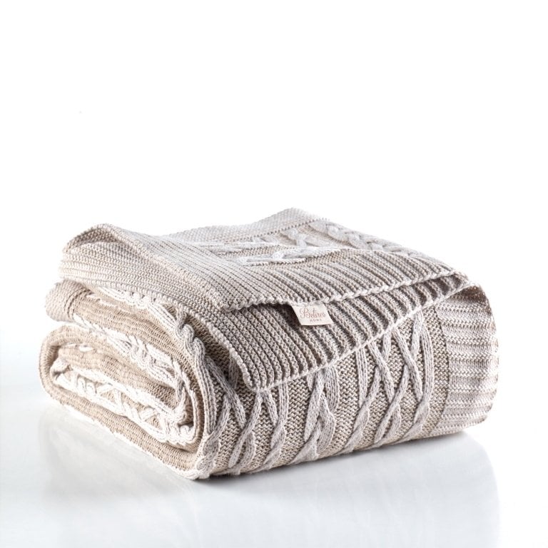 Knitted Blanket 220x240 cm - Premium Quality