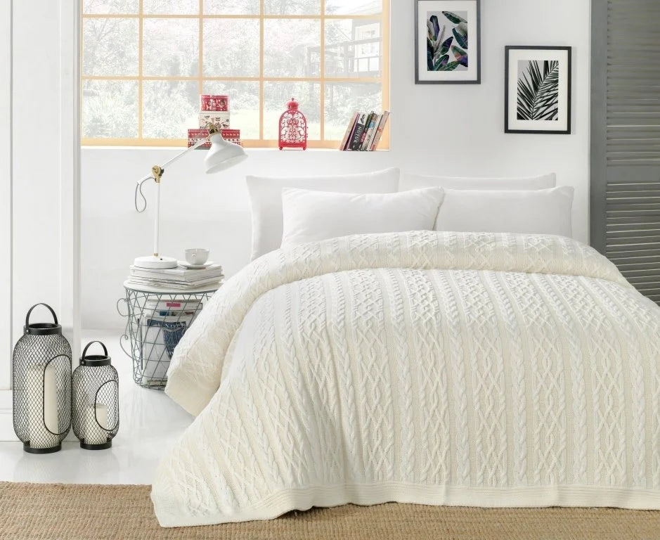 Knitted Blanket 220x240 cm - Premium Quality