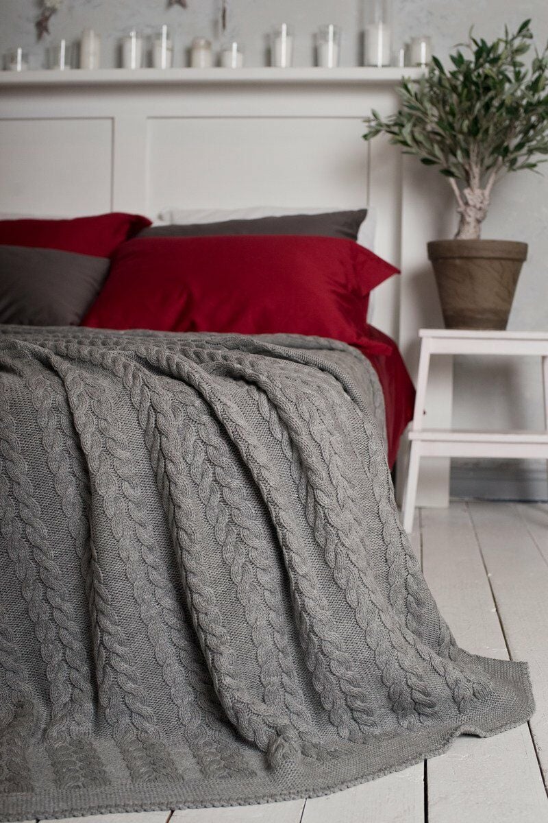 Knitted Blanket 220x240 cm - Premium Quality