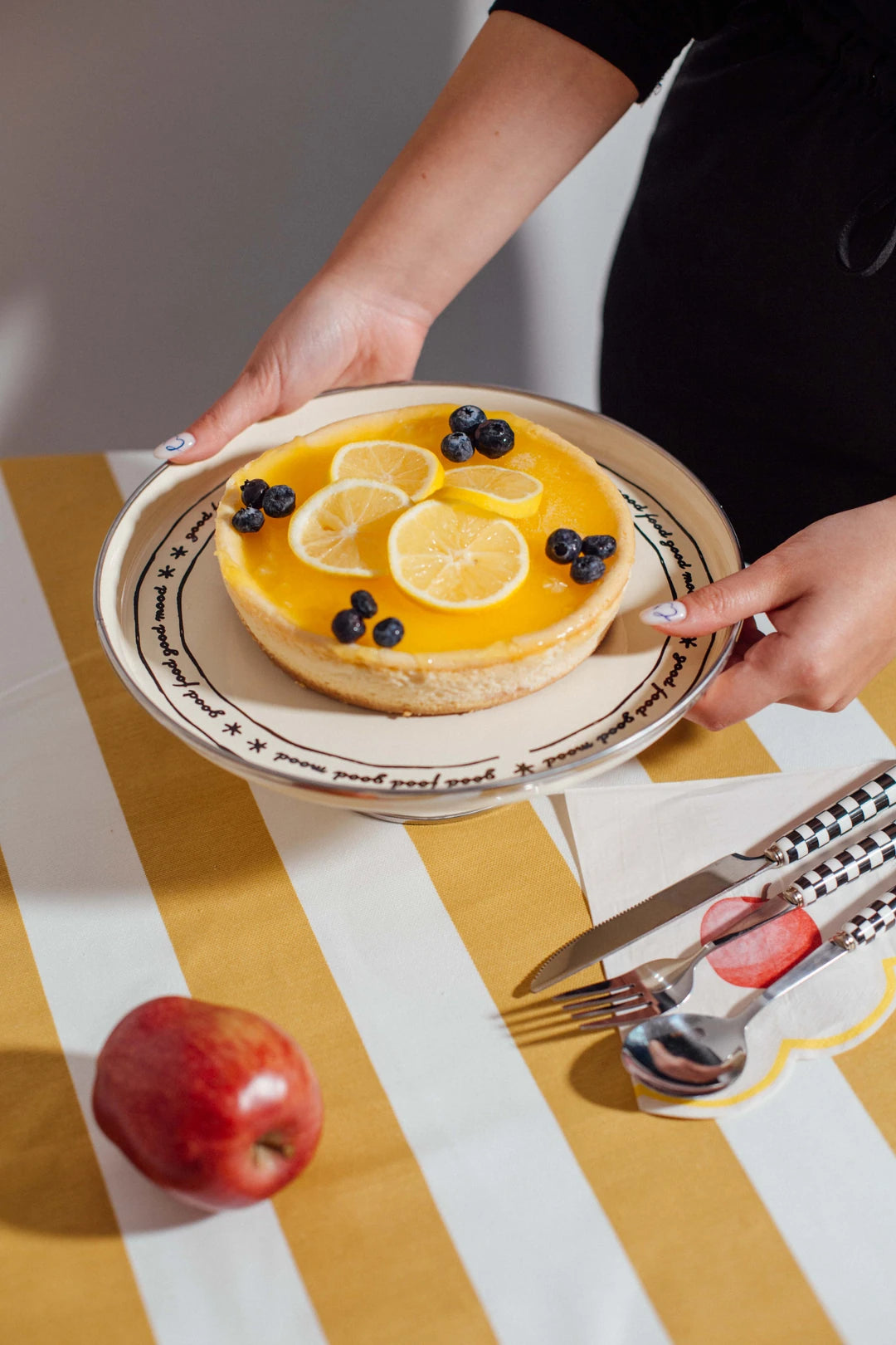 Mood Enamel Cake Display Stand