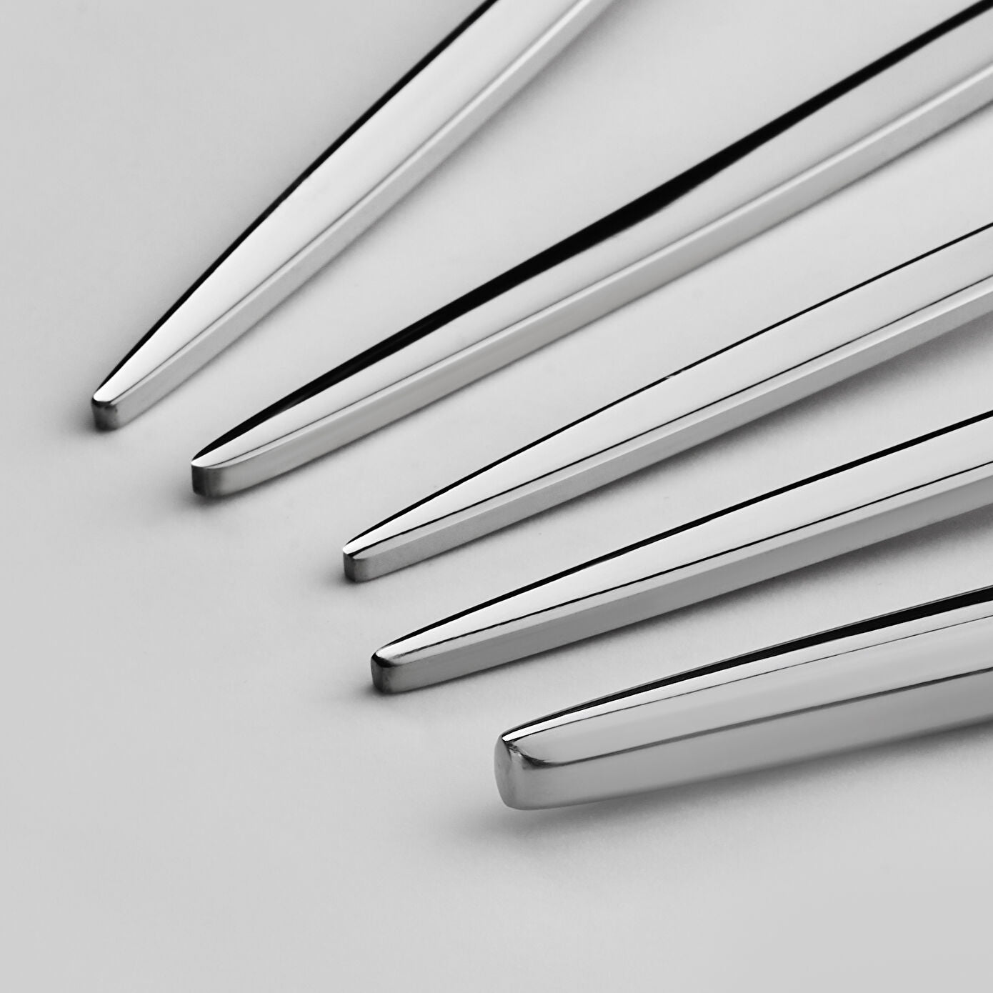 Porto 30 Piece Cutlery Set for 6 People Platinum