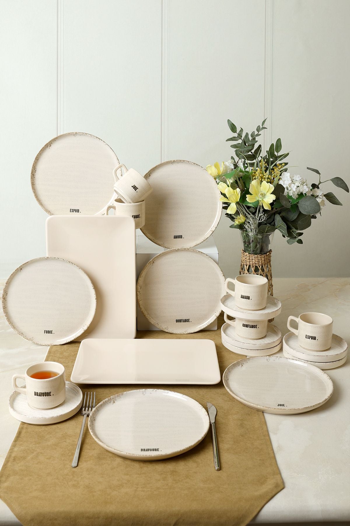 Deep Collection Motto Breakfast Set 20 Pieces for 6 People