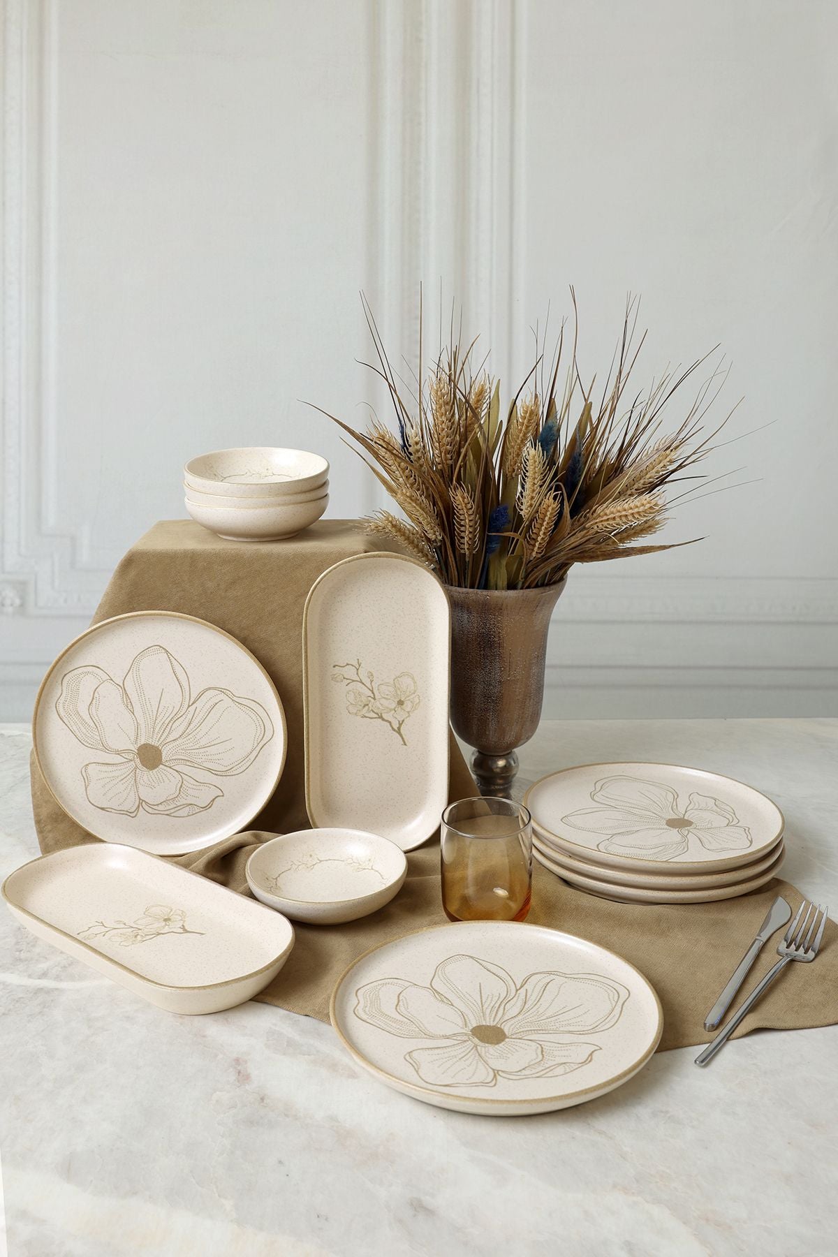 Taupe Bloom Breakfast Set 12 Pieces for 6 People