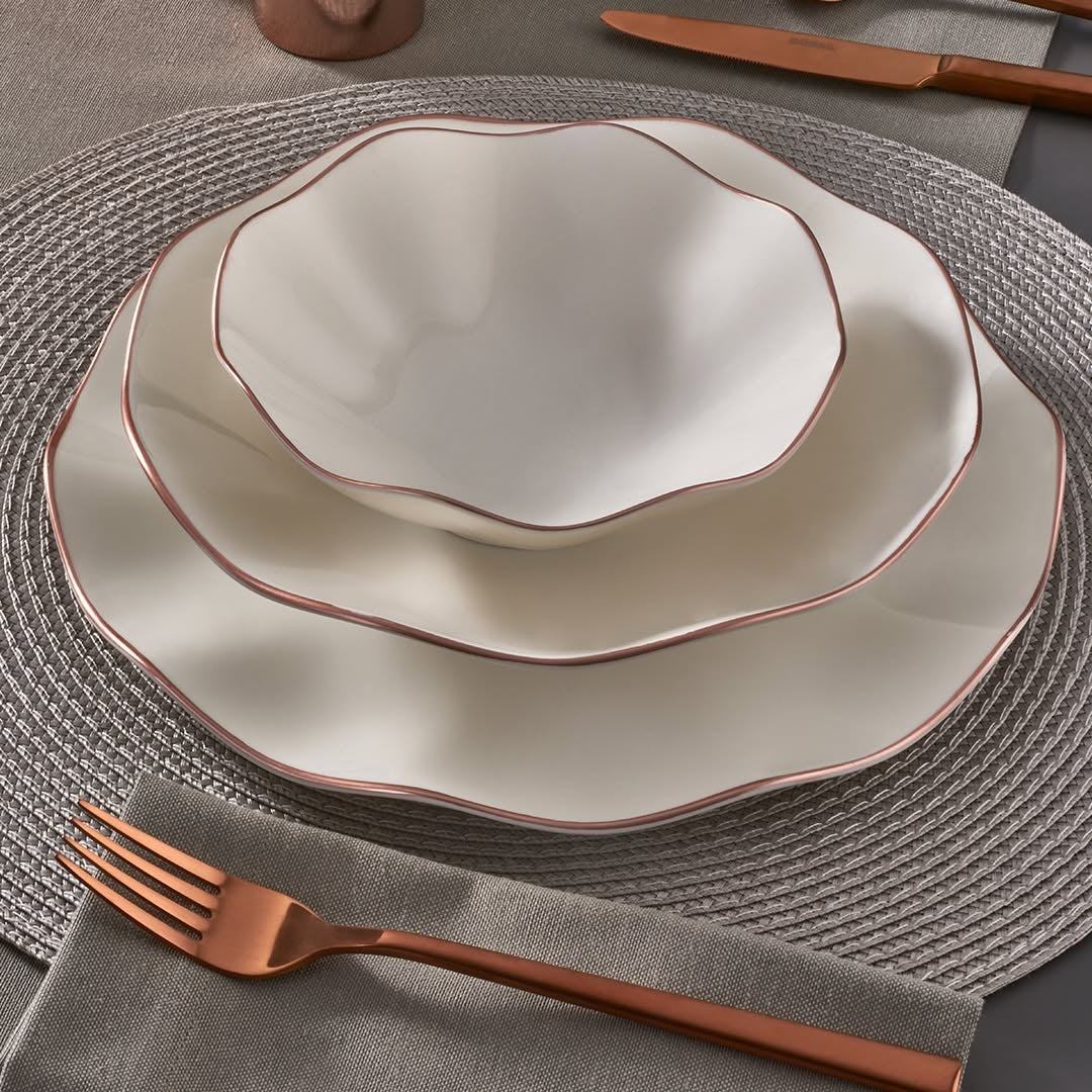 Nesrin 24 Piece 6 Person Dinner Set