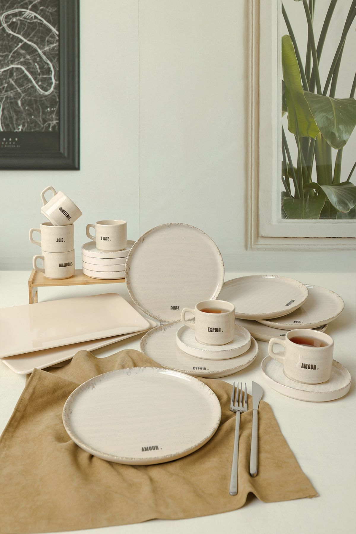 Deep Collection Motto Breakfast Set 20 Pieces for 6 People