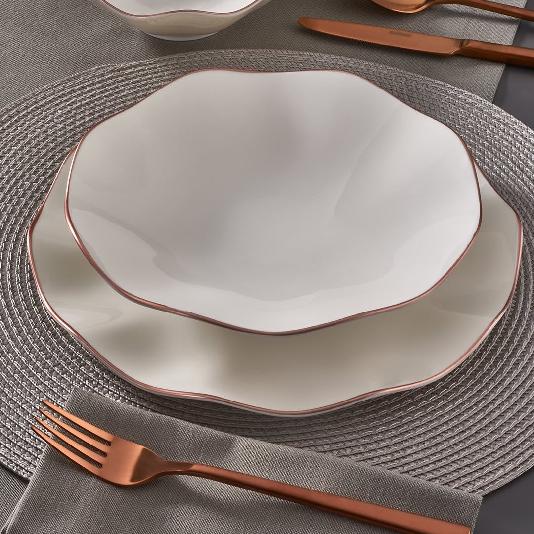 Nesrin 24 Piece 6 Person Dinner Set