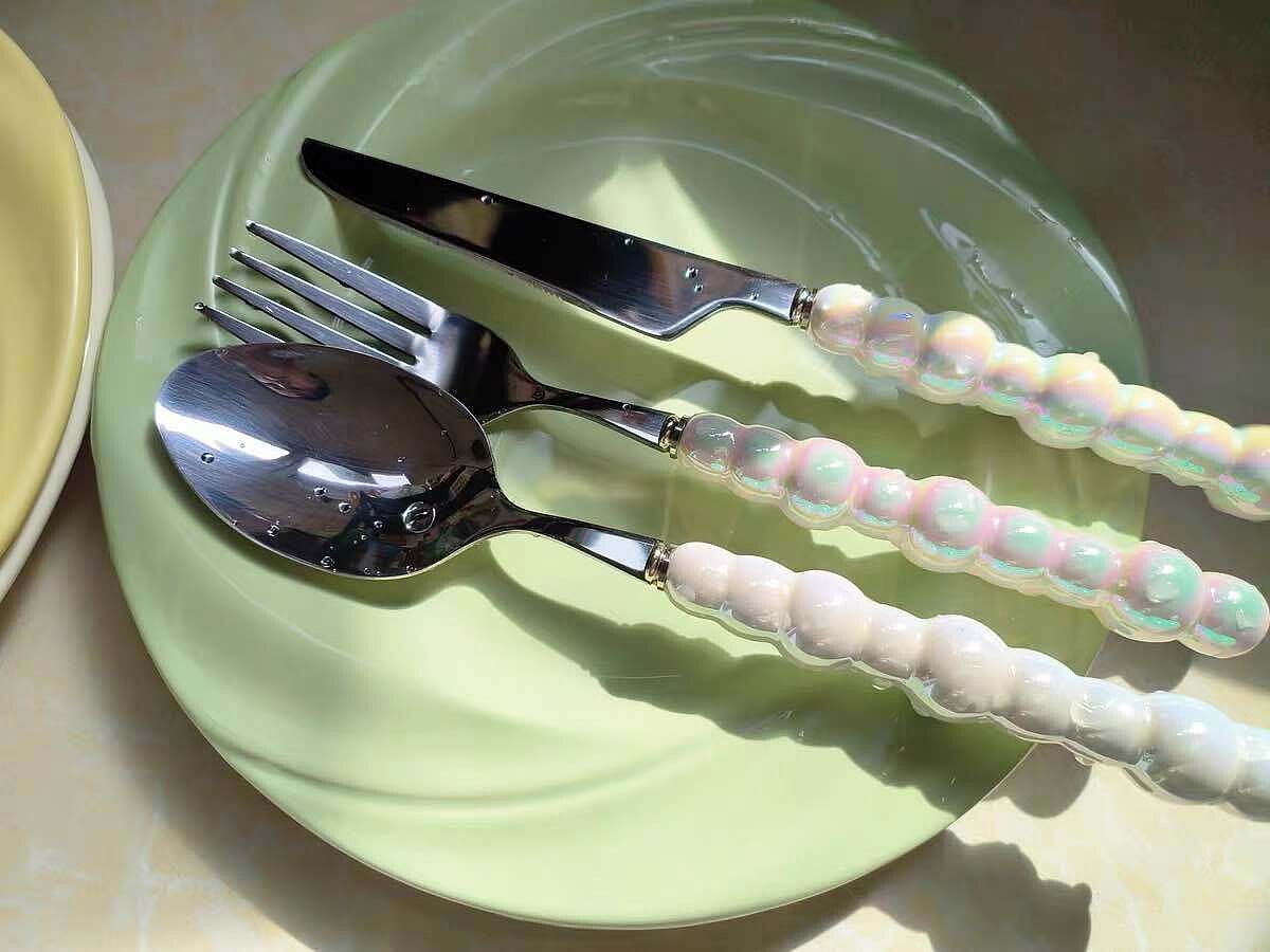 Modern White Pearl Cutlery Set