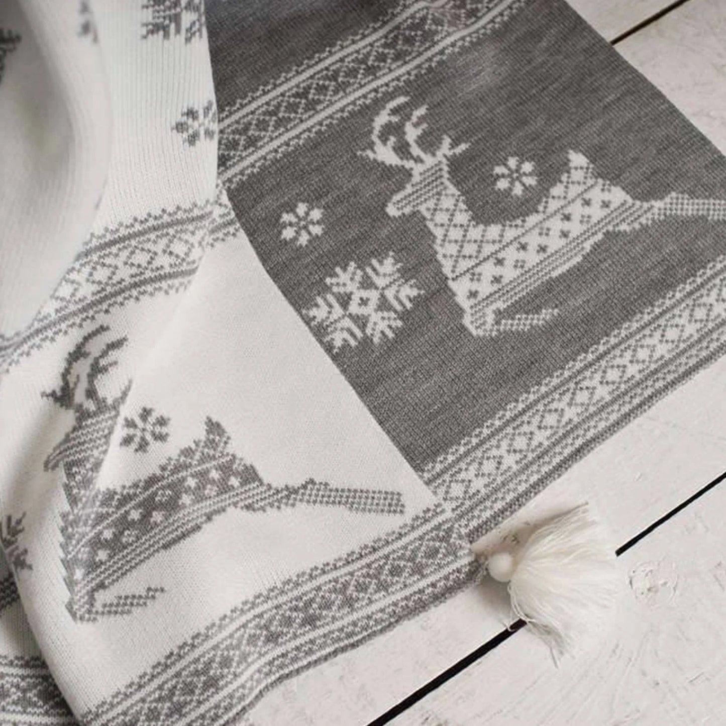 Knitted Acrylic Sofa Throw – Premium Quality