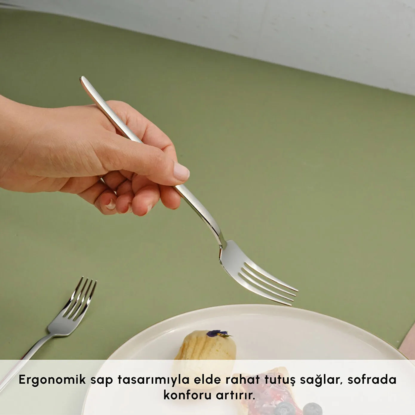 Elegance Whisper Platinum 84-Piece Cutlery Set for 12 People