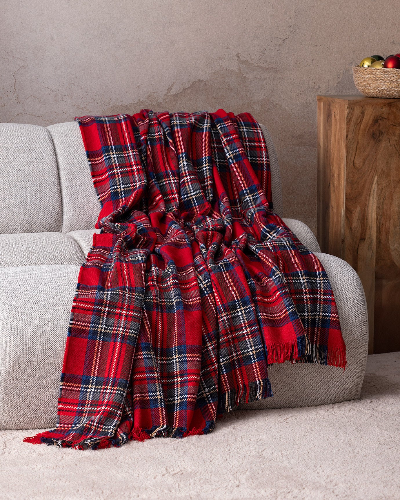 Nuée Sofa Throw - Red