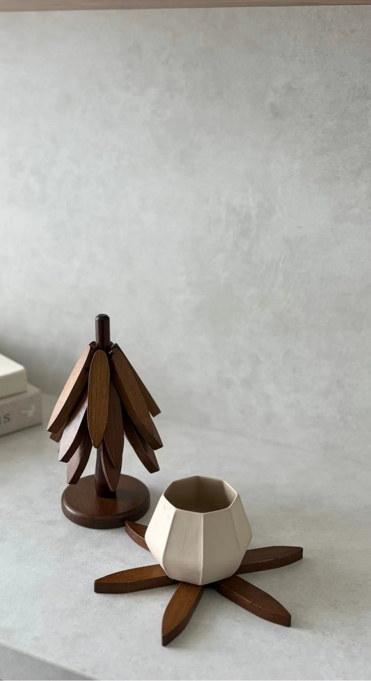 4 Piece Accacia Trivet with Stand