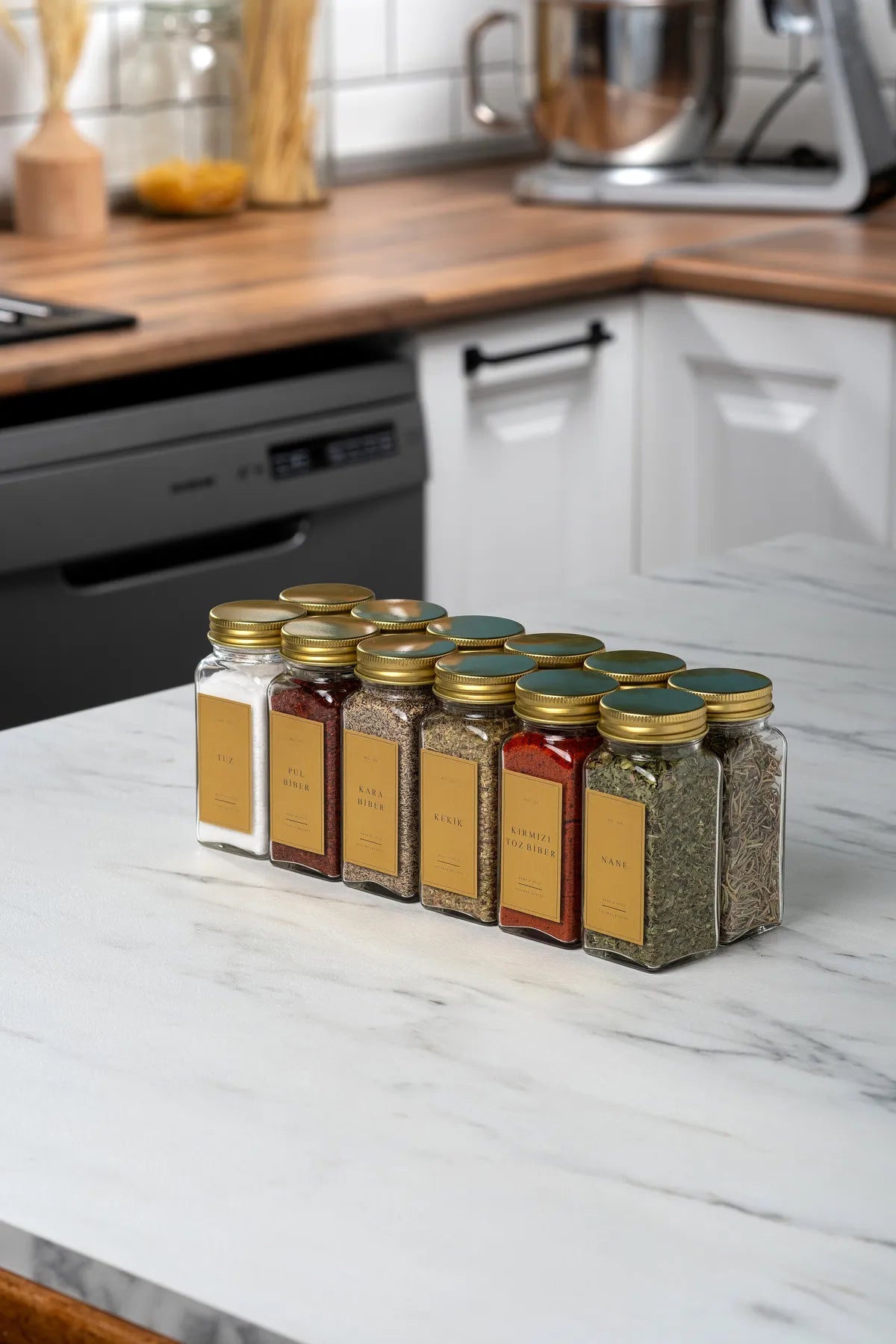 18 Piece Spice Jars