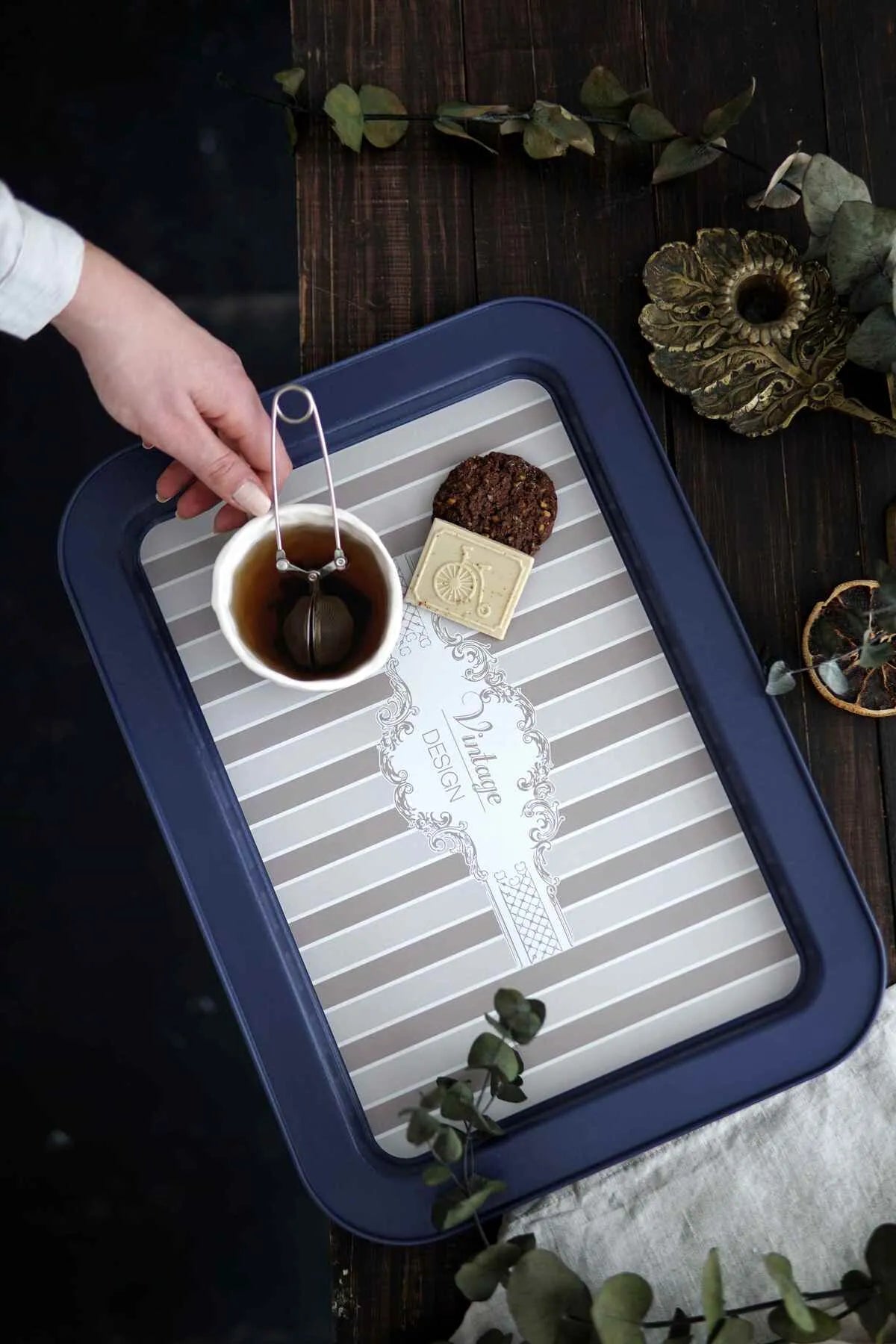 Vintage Elegance Metal Tray