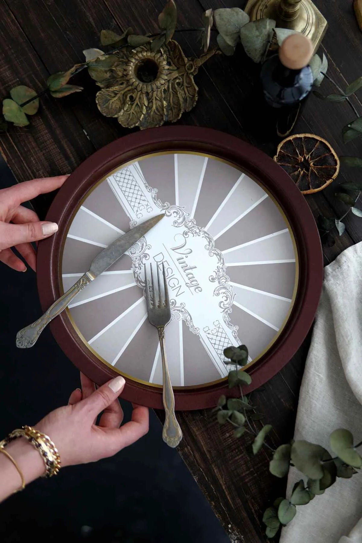 Vintage Elegance Metal Tray