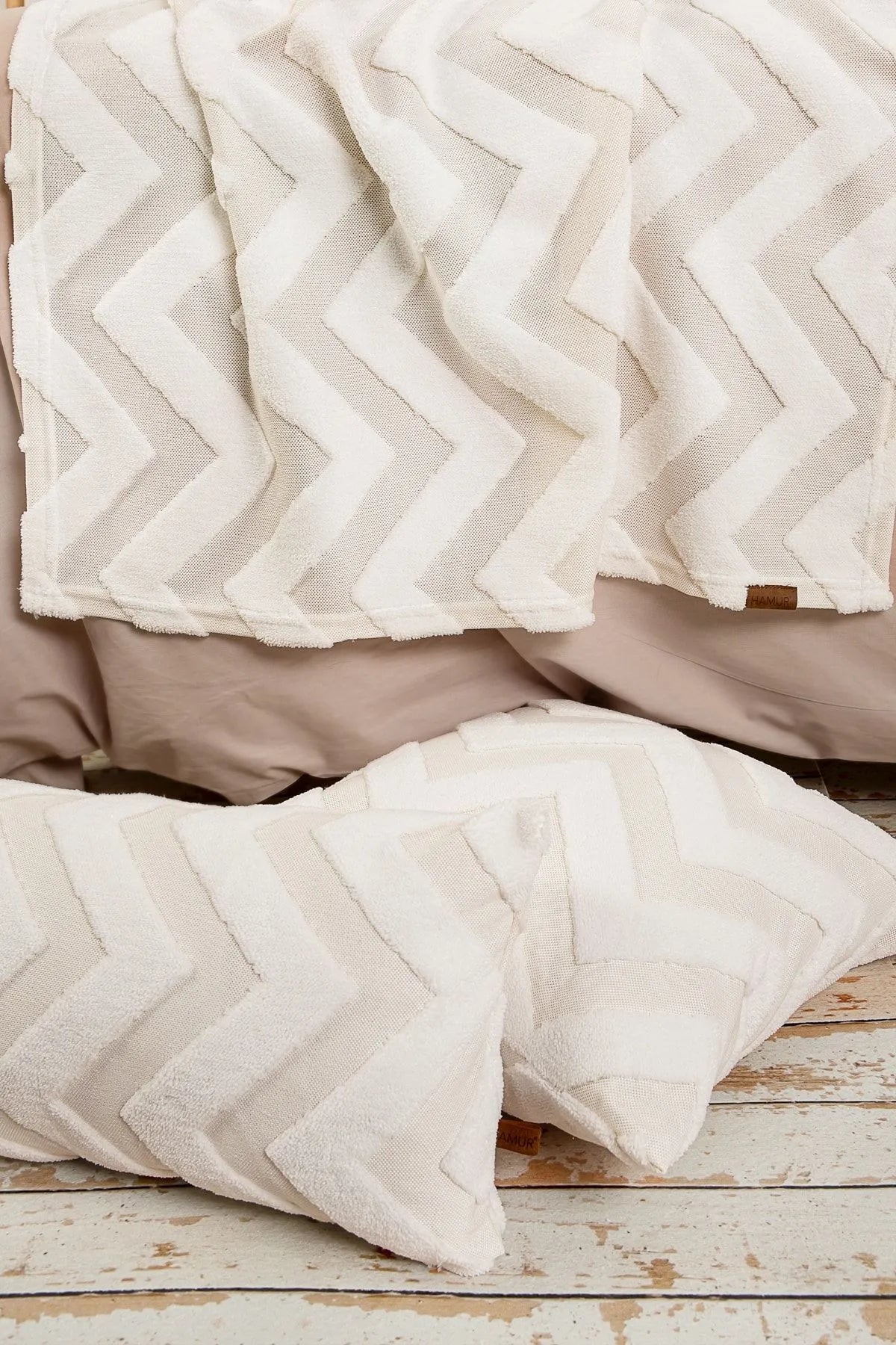 Line Bed Runner Set Scandinavian Bohemian Pattern