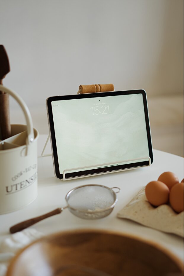 Galvanized Wooden Handle Recipe Stand