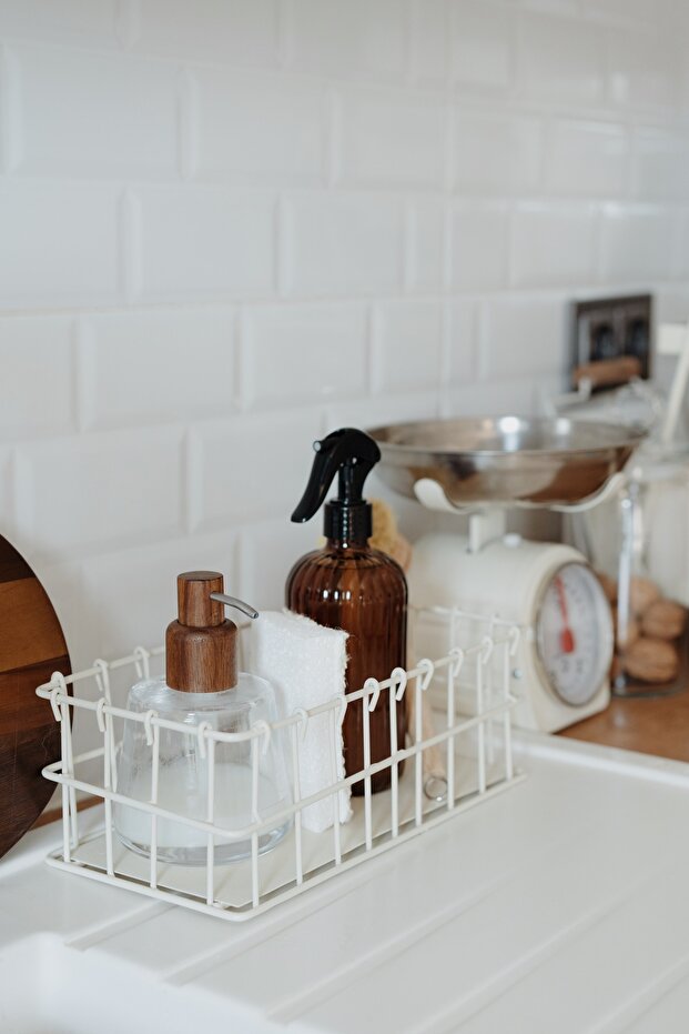 Galvanized Metal Cream Wire Organizer