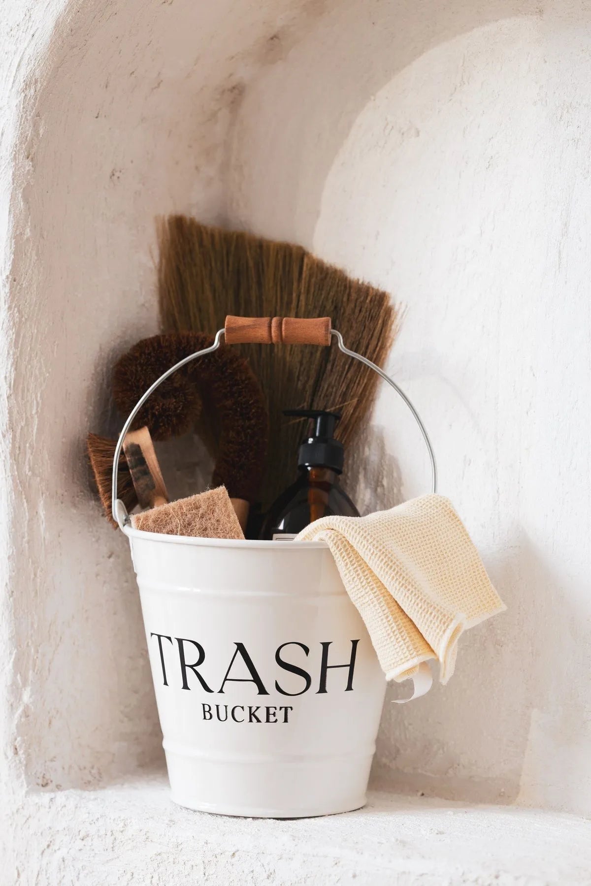 Galvanized Cleaning Trash Bucket