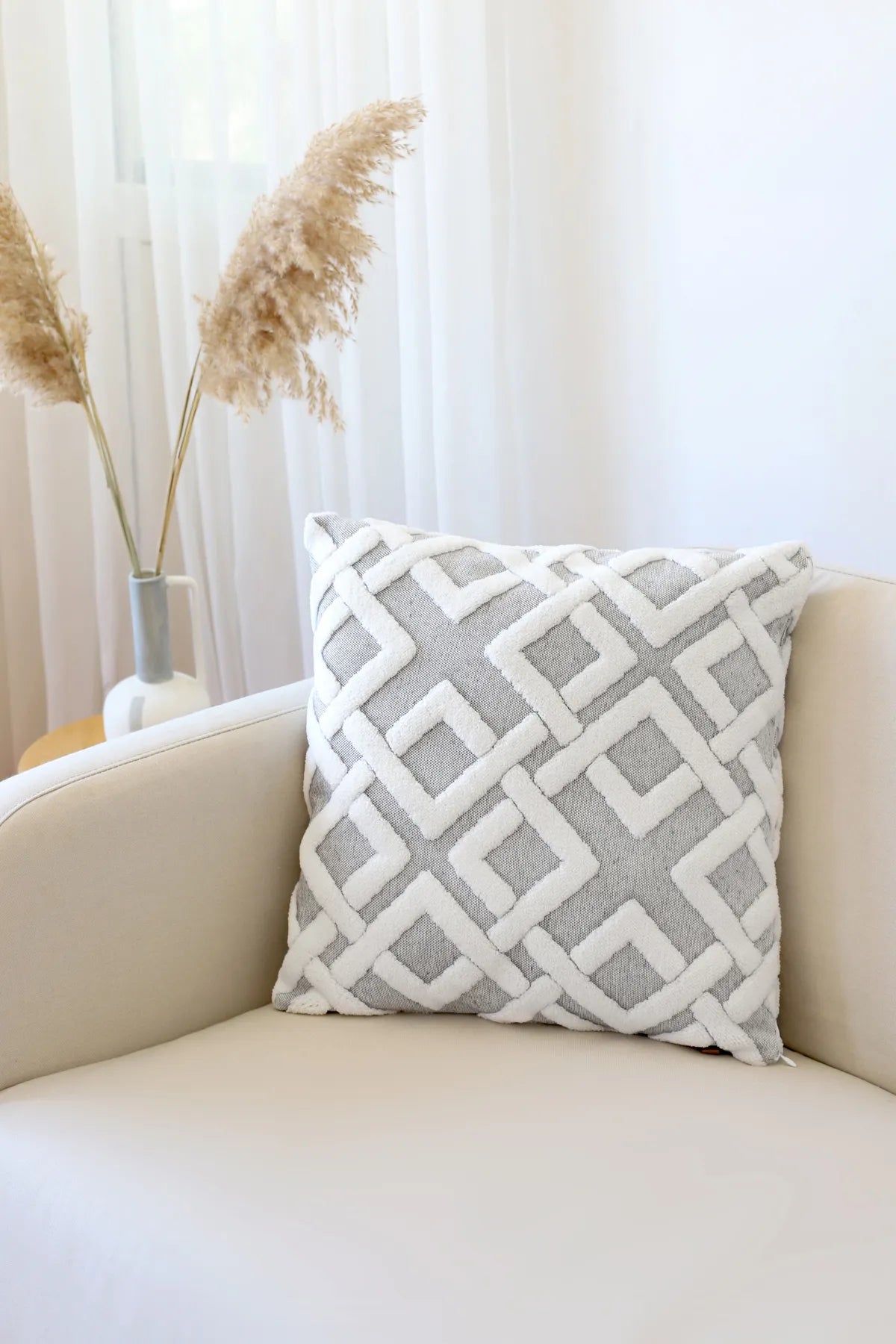 Mila Decorative Pillowcase Scandinavian Bohemian Design (1 Piece)