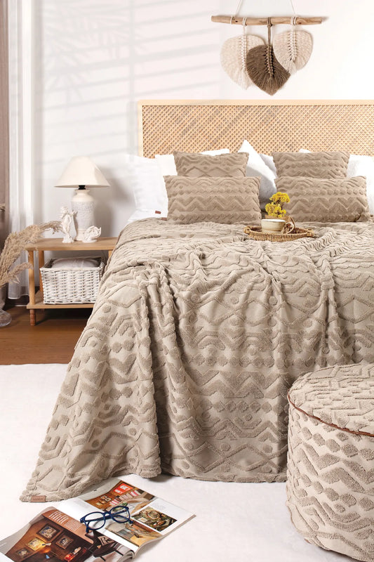 Letta Scandinavian Bedspread Set Bohemian Pattern