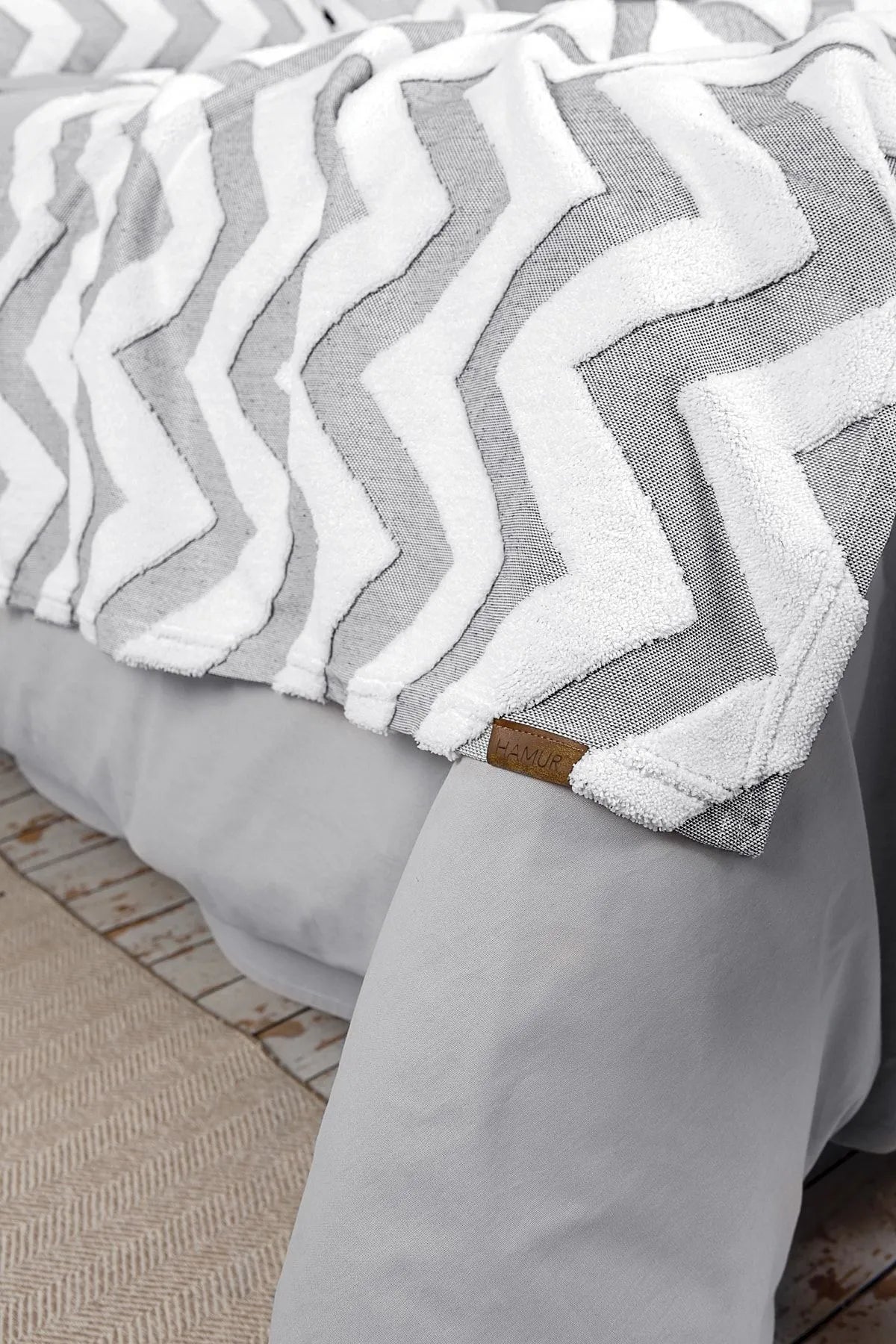 Line Bed Runner Set Scandinavian Bohemian Pattern