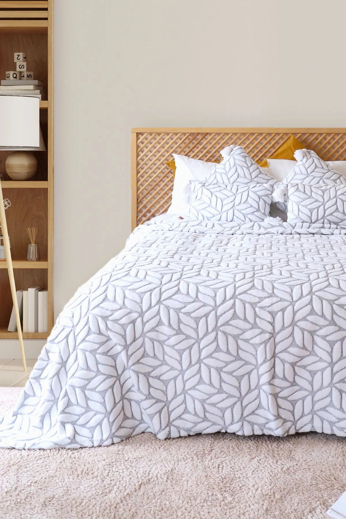 Lotus Scandinavian Bedspread Set Bohemian Pattern