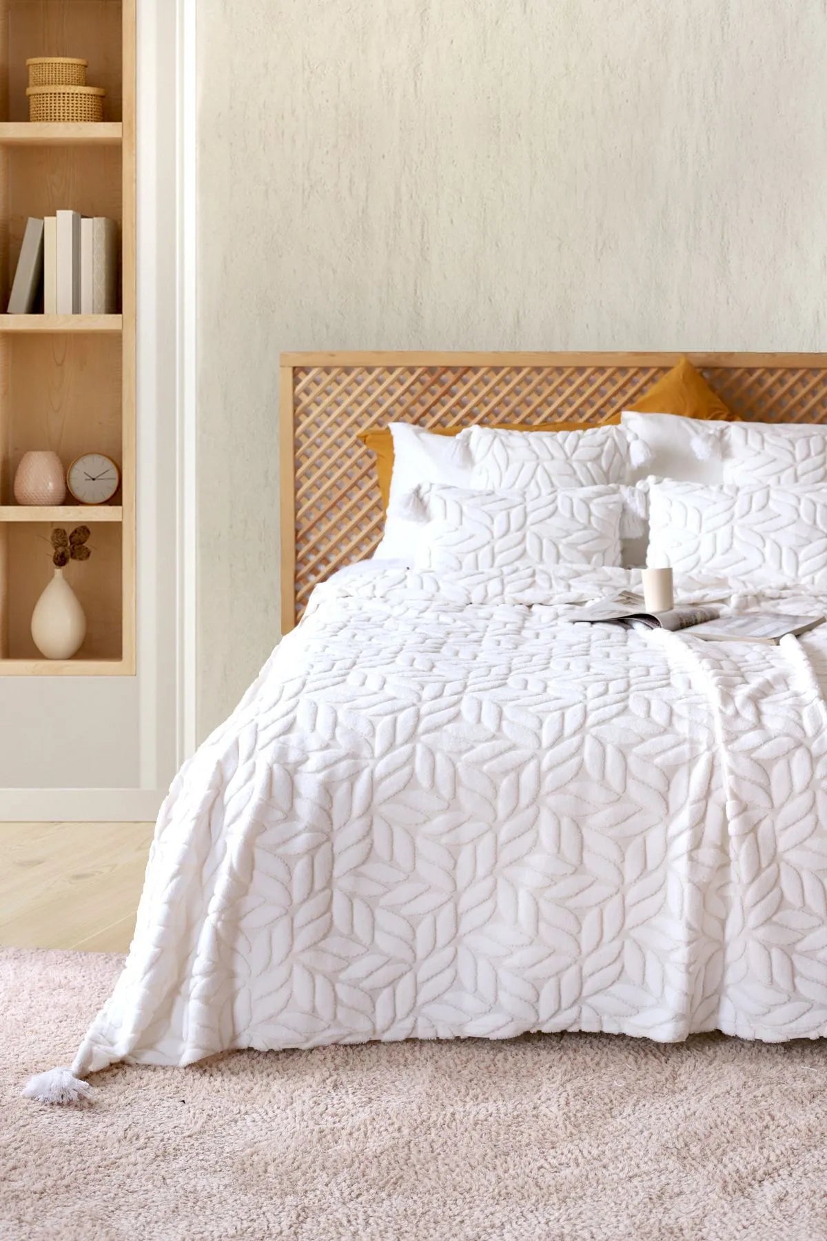Lotus Scandinavian Bedspread Set Bohemian Pattern