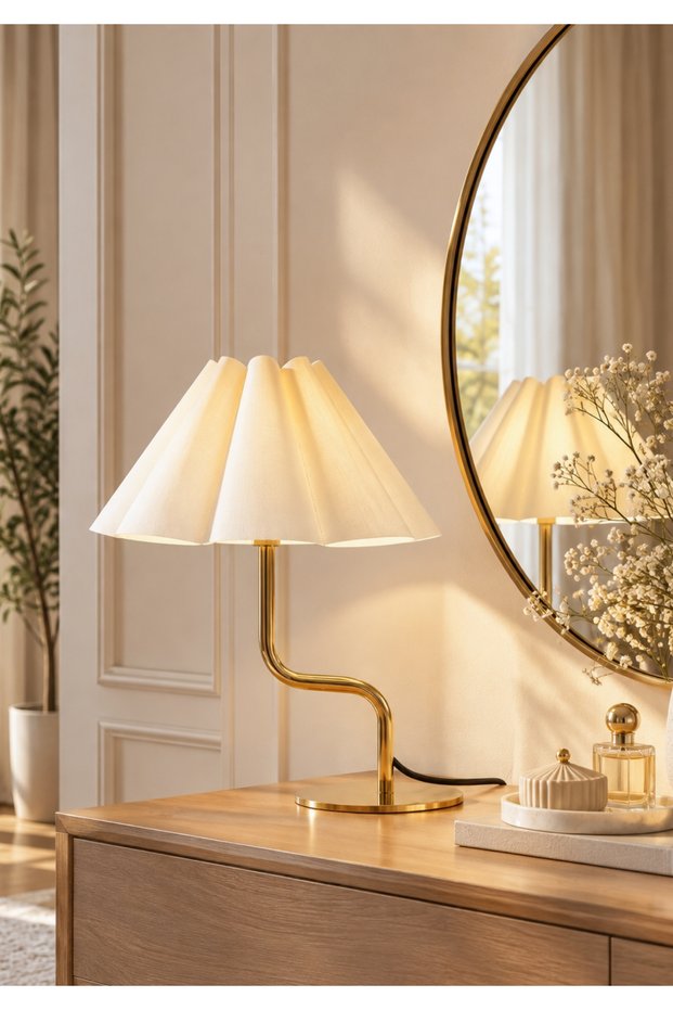 NoE Modern Table Lamp – Ecru & Gold