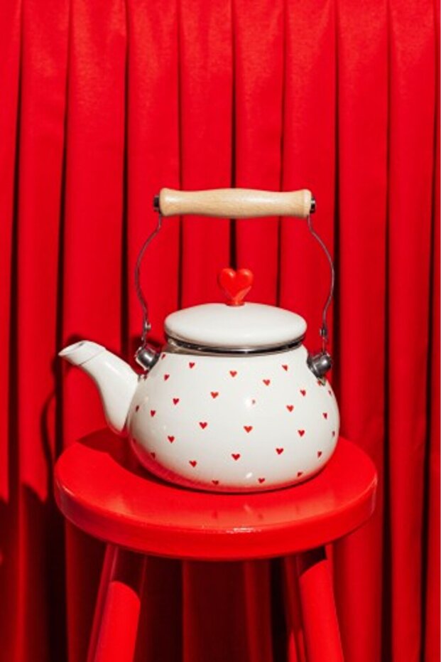 Cupid Enamel Heart Pattern Vintage Kettle - 2 Liters