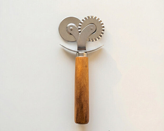 Double-Headed Bamboo Dough Cutter Pizza Roller Pastry Cutting Knife