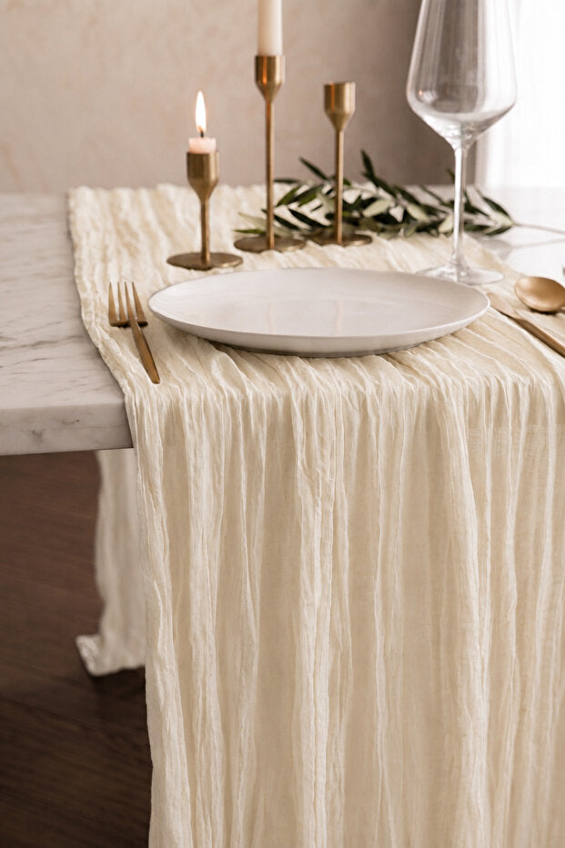 Nuvé Tulle Table Runner