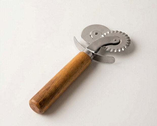 Double-Headed Bamboo Dough Cutter Pizza Roller Pastry Cutting Knife