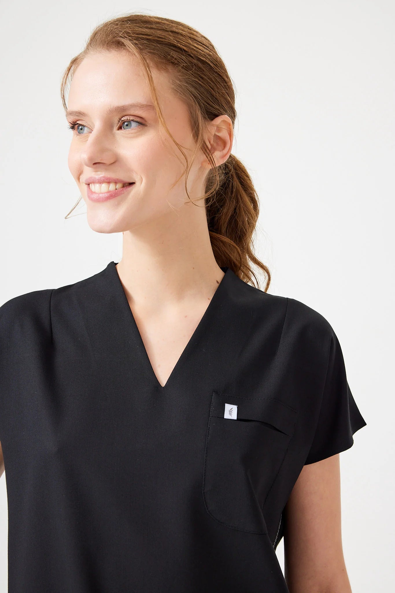 Cosa Fortius® Women's V-Neck Top - Black