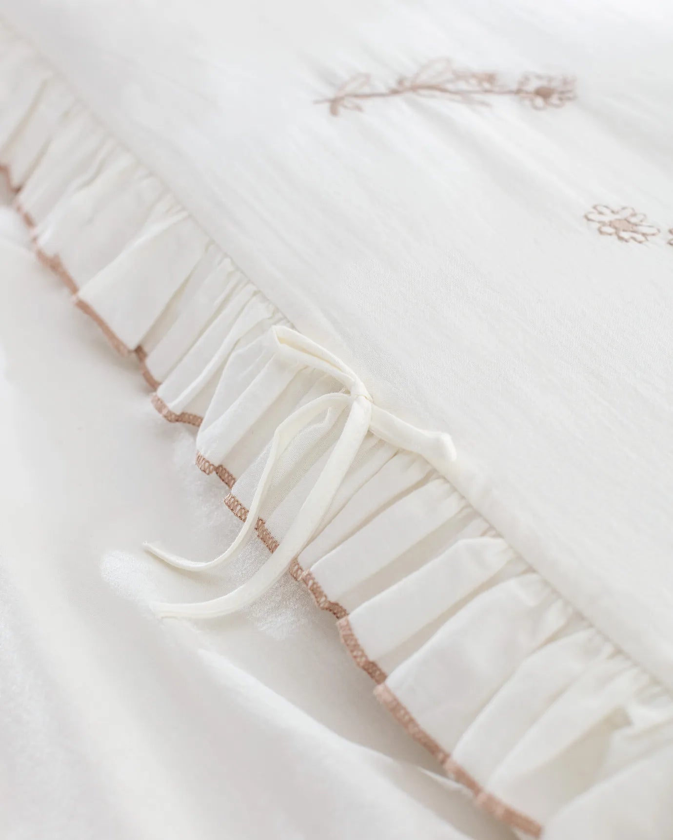 Perline King Size 100% Cotton Ruffled Sheet and Duvet Cover Set - Ecru/Beige