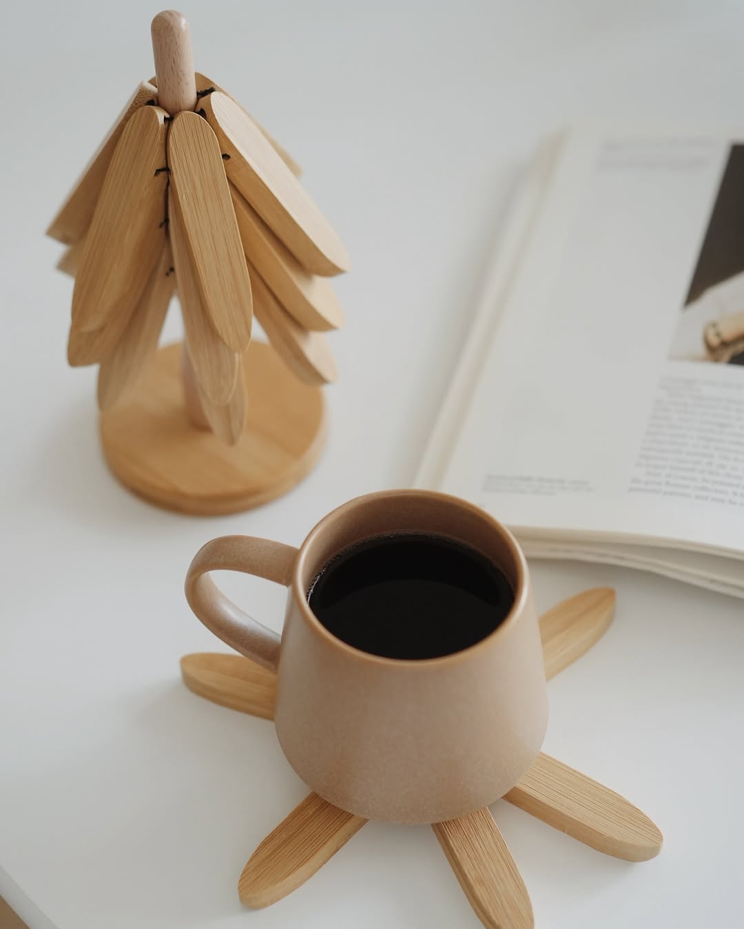 4 Piece Bamboo Trivet with Stand