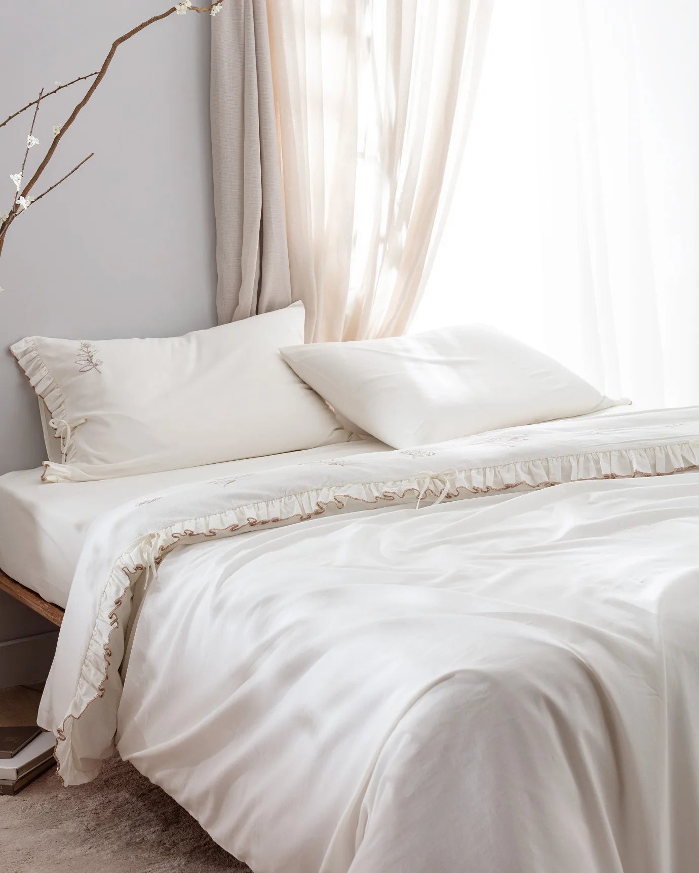 Perline King Size 100% Cotton Ruffled Sheet and Duvet Cover Set - Ecru/Beige