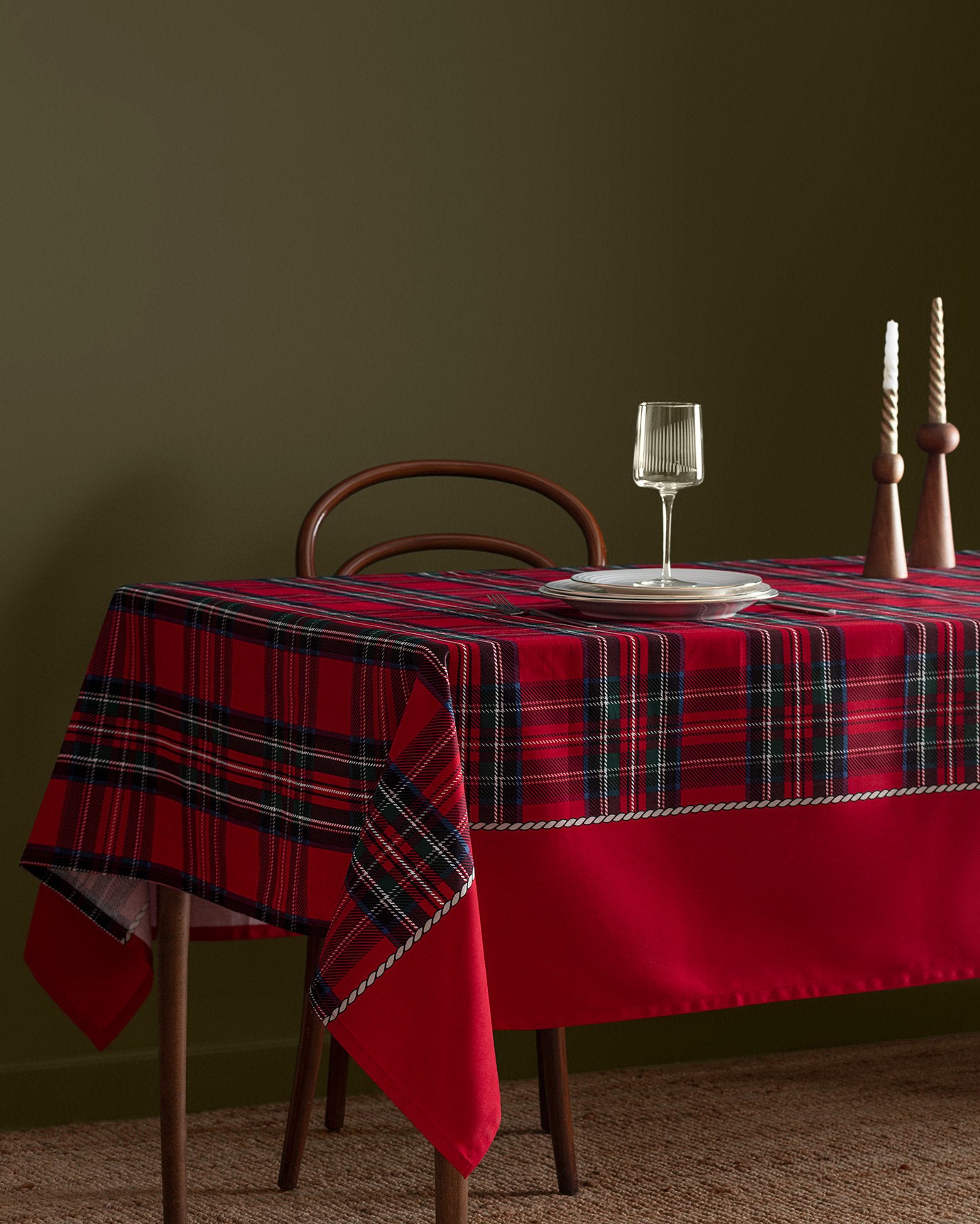 Abella Tablecloth - Red