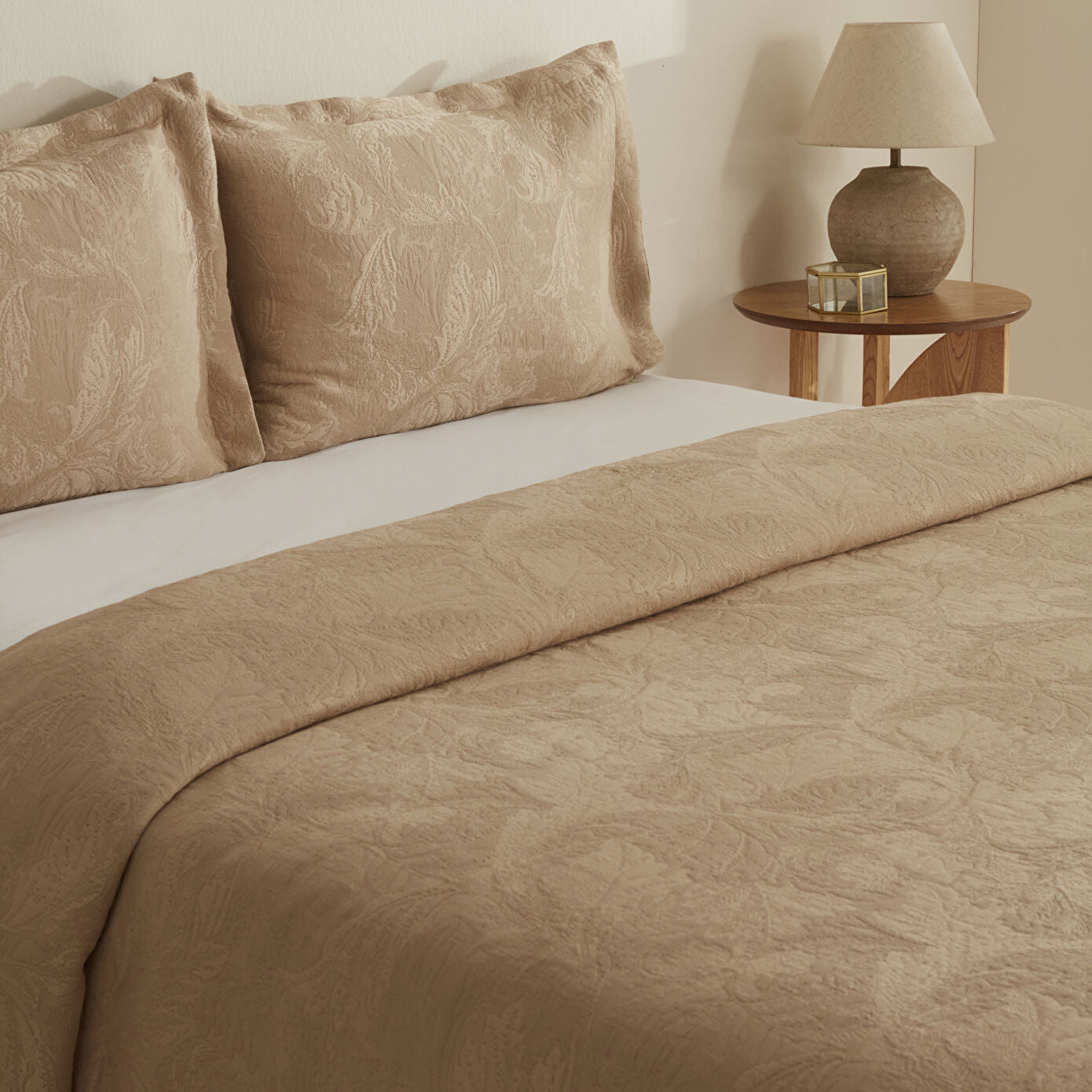 Olivia Double Bedspread Set - Beige