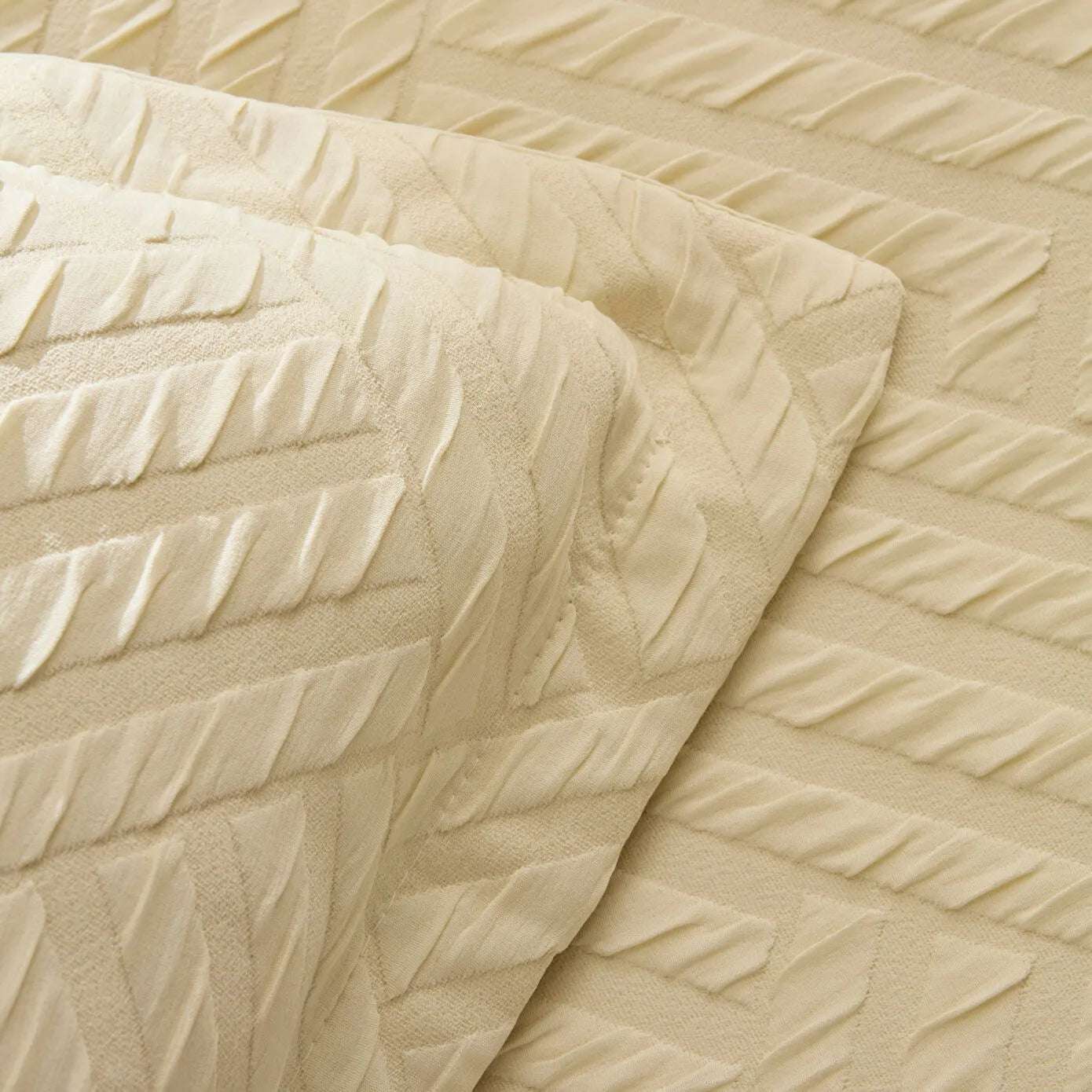 Essence Double Bedspread Set, Ecru