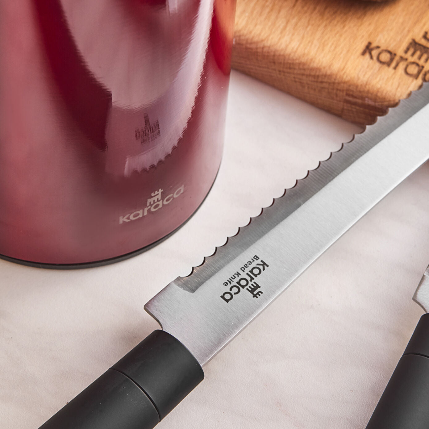 Karaca Oscar Red 6 Piece Knife Set with Stand