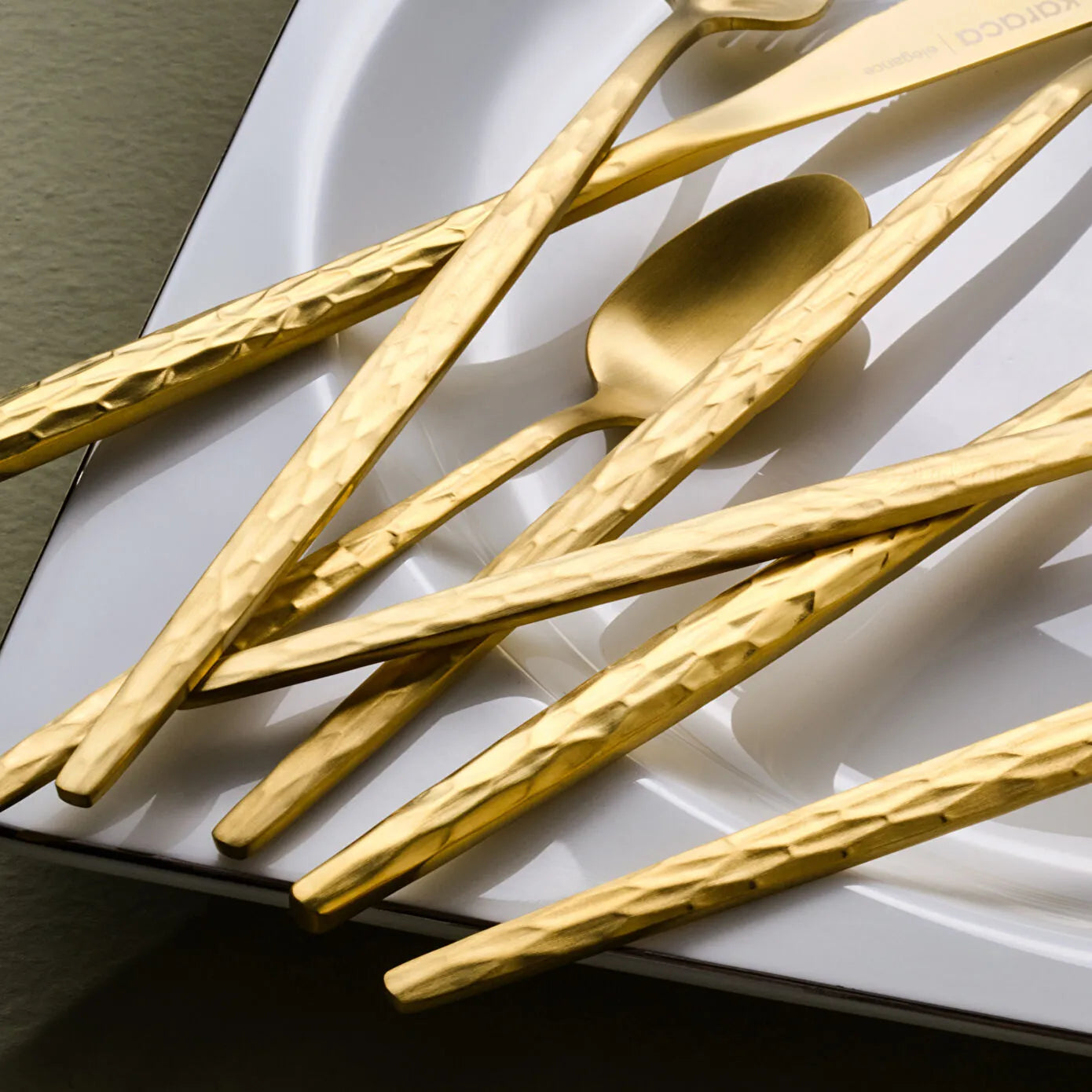 Karaca Callisto 84 Piece Cutlery Set for 12 People Gold