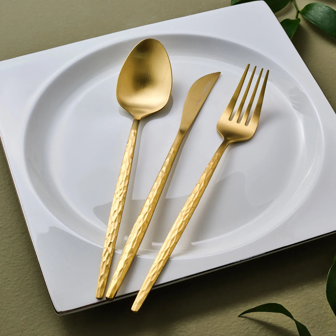 Karaca Callisto 84 Piece Cutlery Set for 12 People Gold