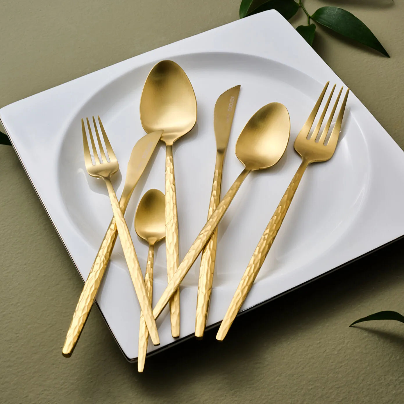 Karaca Callisto 84 Piece Cutlery Set for 12 People Gold