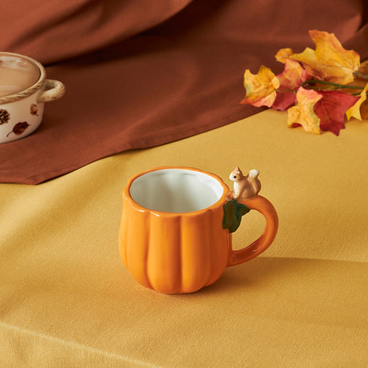 Cozy Pumpkin Squirrel Mug 320 ml