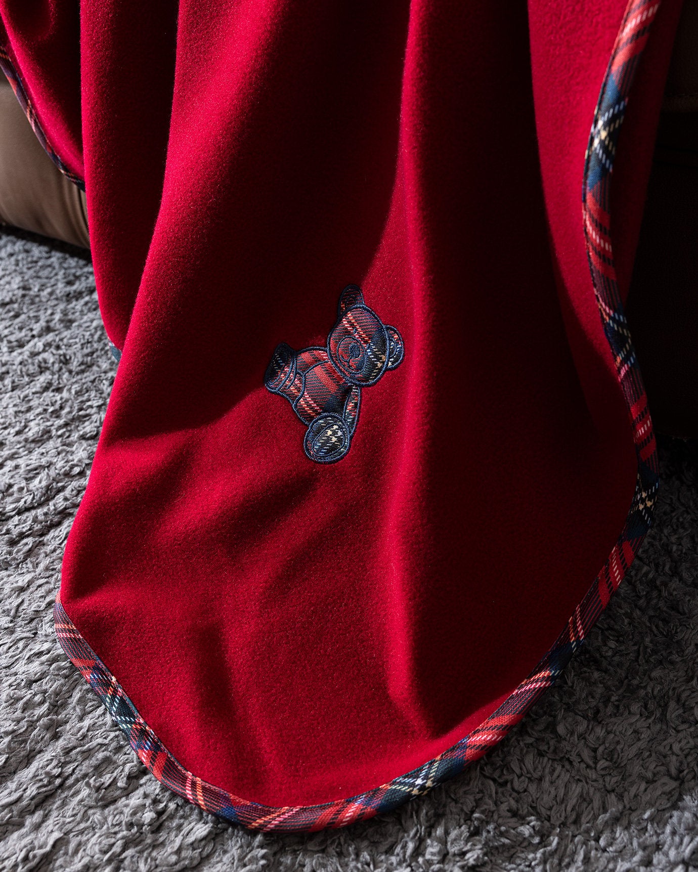 Tanise Sofa Throw - Red