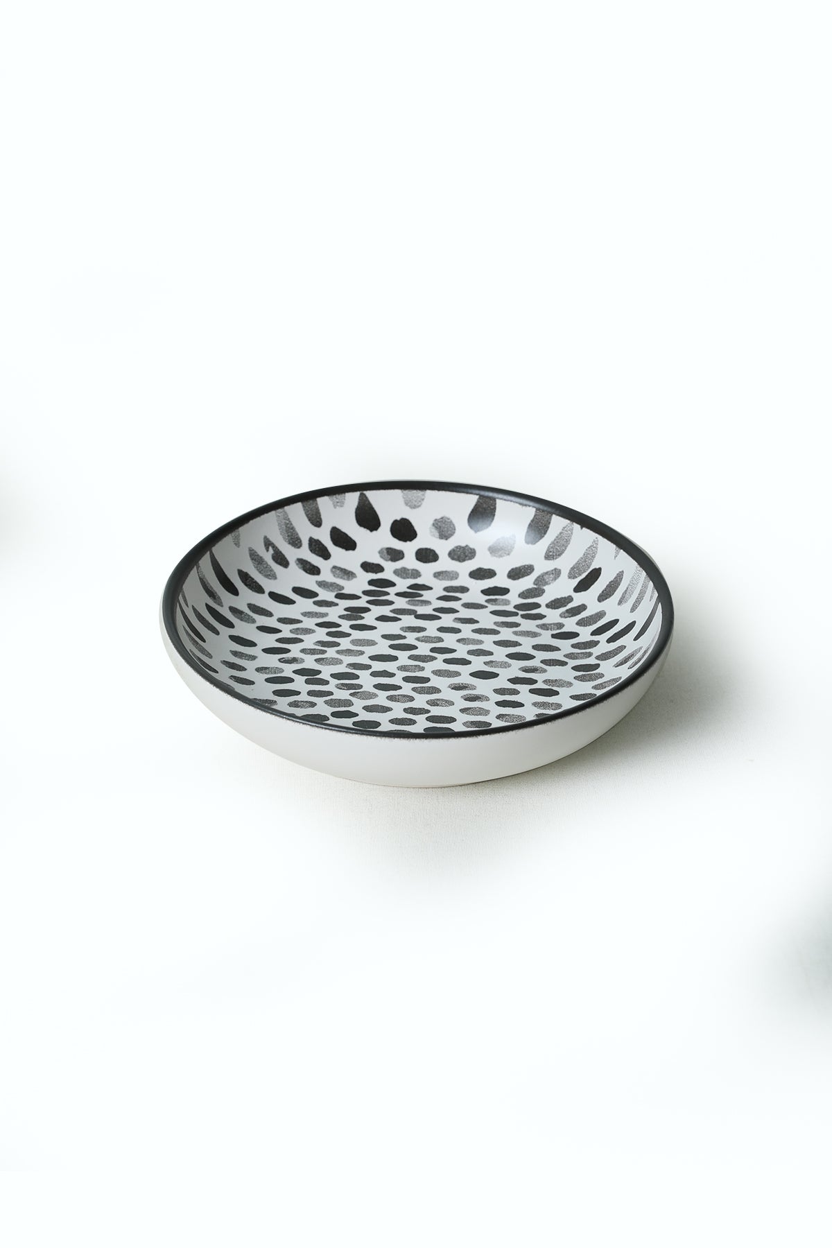 Shadow Nordic 6-Piece Dinner Set for 2 People