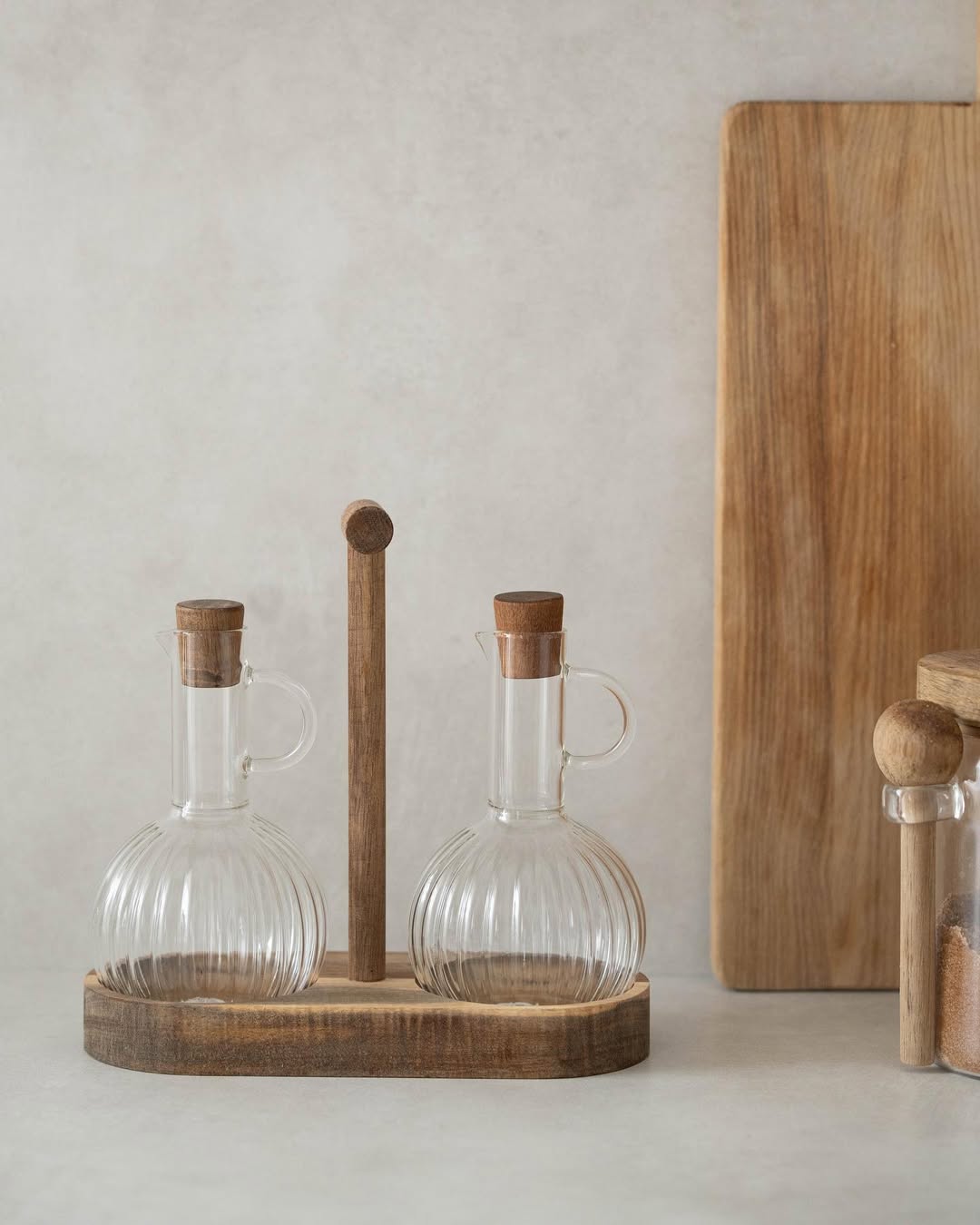 2 Piece Acacia Stand Oil Set