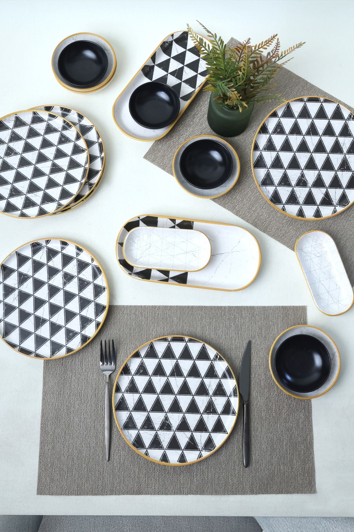 Trigon Breakfast Set, 18 Pieces, for 6 People