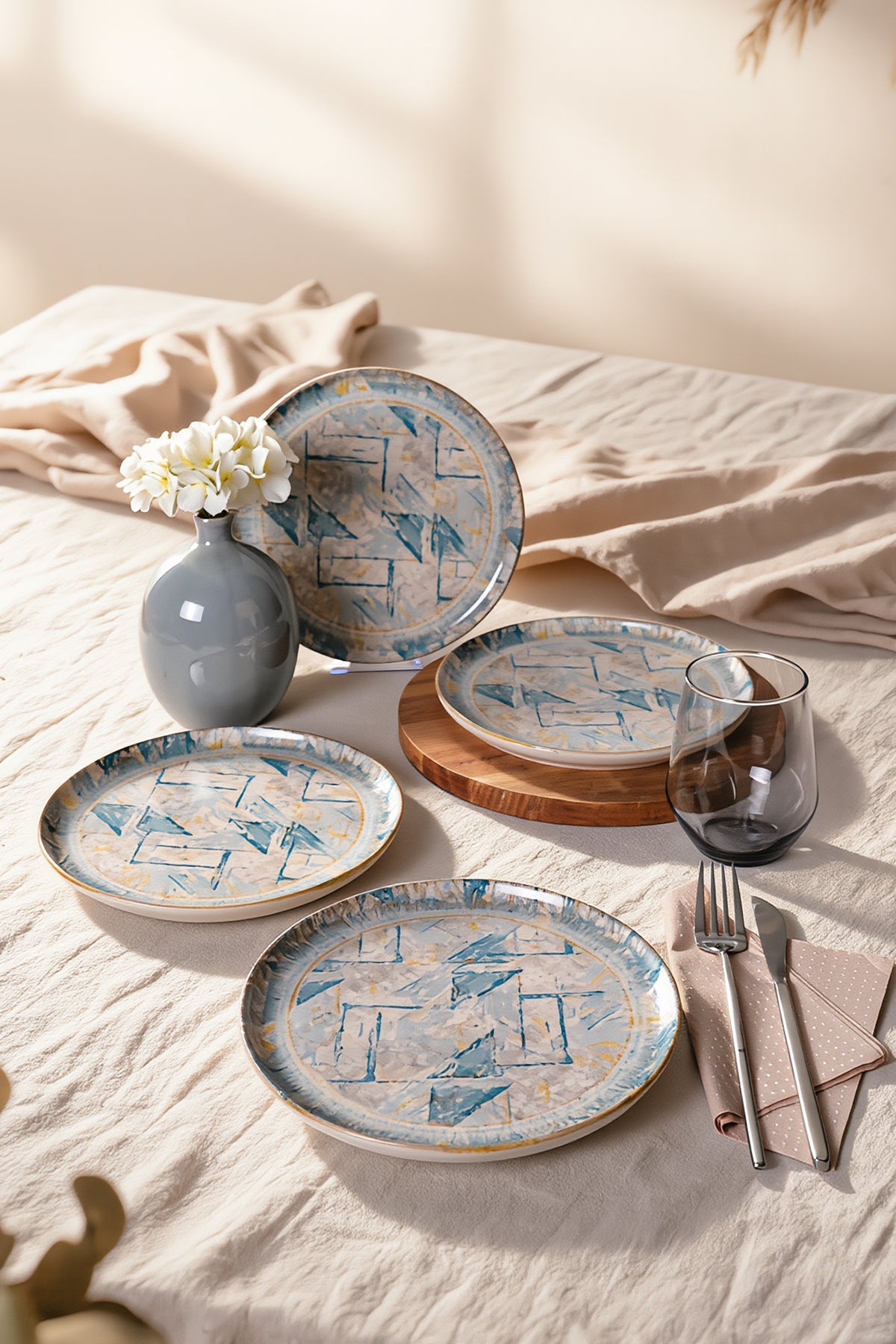 Royal Cake Plate, 22 cm, 4 Pieces